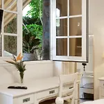Preciosa Casa Con Jardin Privado Nyaraló *