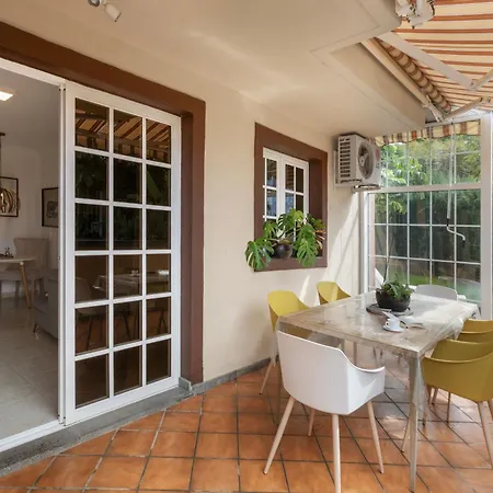 Сasa de vacaciones Preciosa Casa Con Jardín Privado *