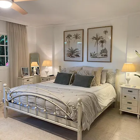 Сasa de vacaciones Preciosa Casa Con Jardín Privado *