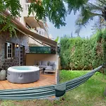 Preciosa Casa Con Jardin Privado