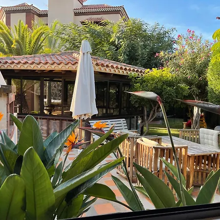 Preciosa Casa Con Jardin Privado