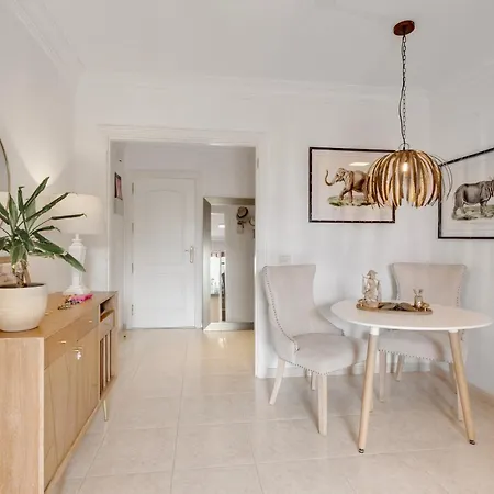 Preciosa Casa Con Jardin Privado 度假居 *